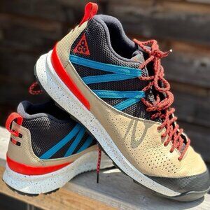 Nike ACG Okwahn 2 trainer sneakers in desert. Mens 11